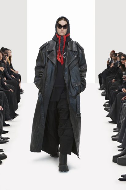 00032-balenciaga-spring-2022-rtw