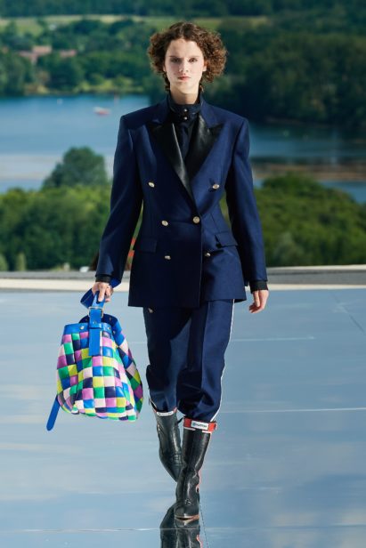 00032-louis-vuitton-resort-2022-credit-filippo-fior