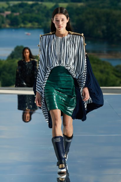 00035-louis-vuitton-resort-2022-credit-filippo-fior