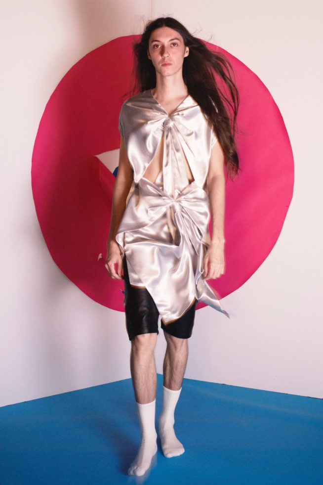 00039-loewe-menswear-spring-22-credit-david-sims