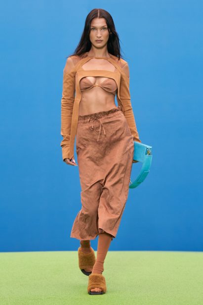00044-jacquemus-fall-21-credit-imaxtree-courtesy-of-jacquemus