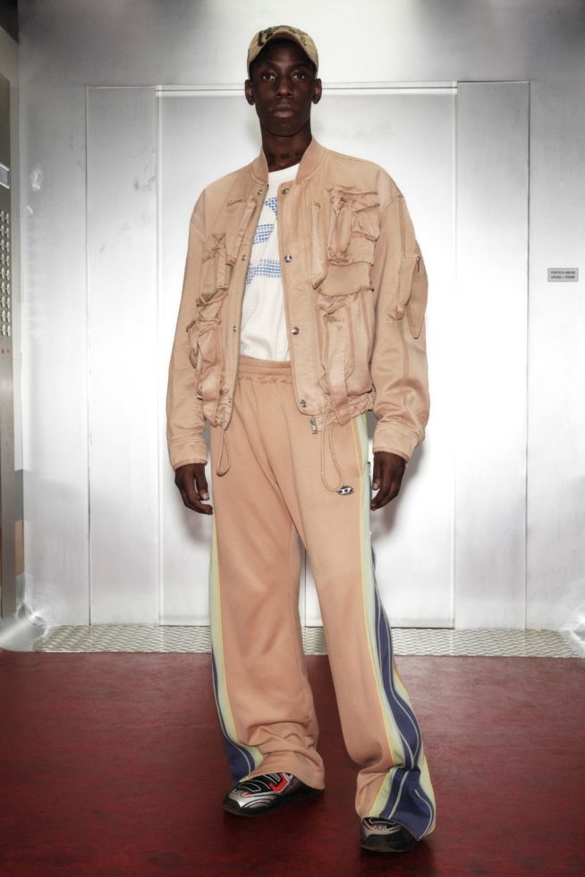 00050-diesel-ss22-credit-brand