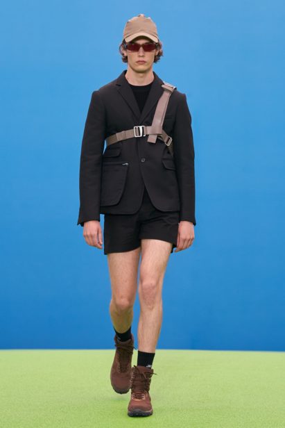 00055-jacquemus-fall-21-credit-imaxtree-courtesy-of-jacquemus