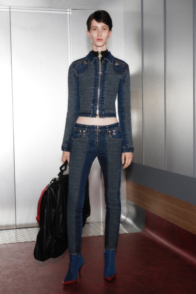 00062-diesel-ss22-credit-brand