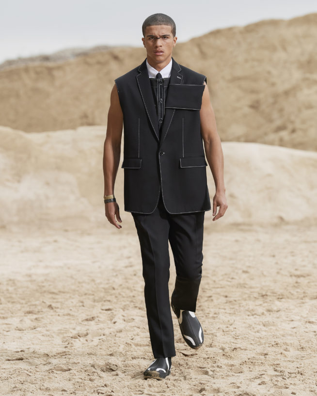 burberry-spring_summer-2022-menswear-presentation-collection-look-10-nando