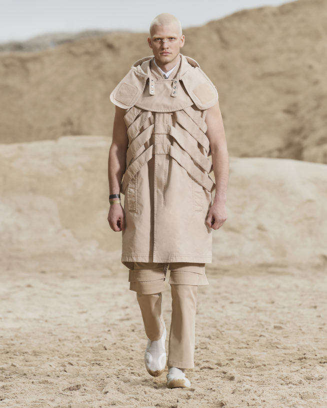 burberry-spring_summer-2022-menswear-presentation-collection-look-19-daniil