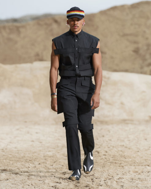 burberry-spring_summer-2022-menswear-presentation-collection-look-27-khalil
