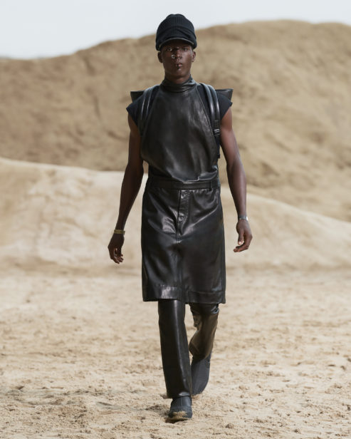 burberry-spring_summer-2022-menswear-presentation-collection-look-5-charles