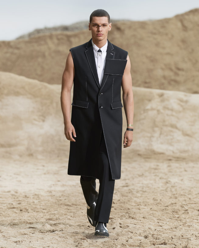 burberry-spring_summer-2022-menswear-presentation-collection-look-8-alvaro