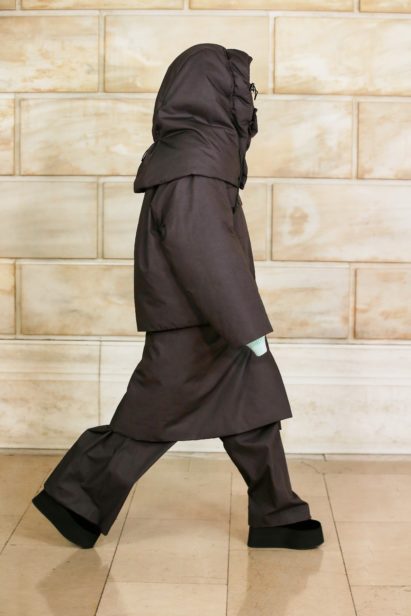 look-13-kaia