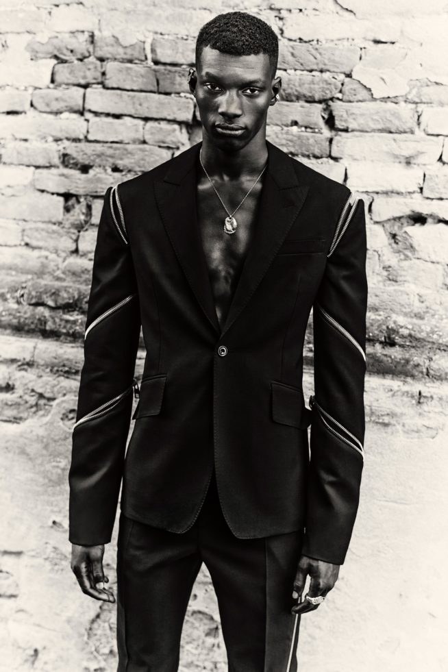00001-alexander-mcqueen-mens-ss22-credit-brand