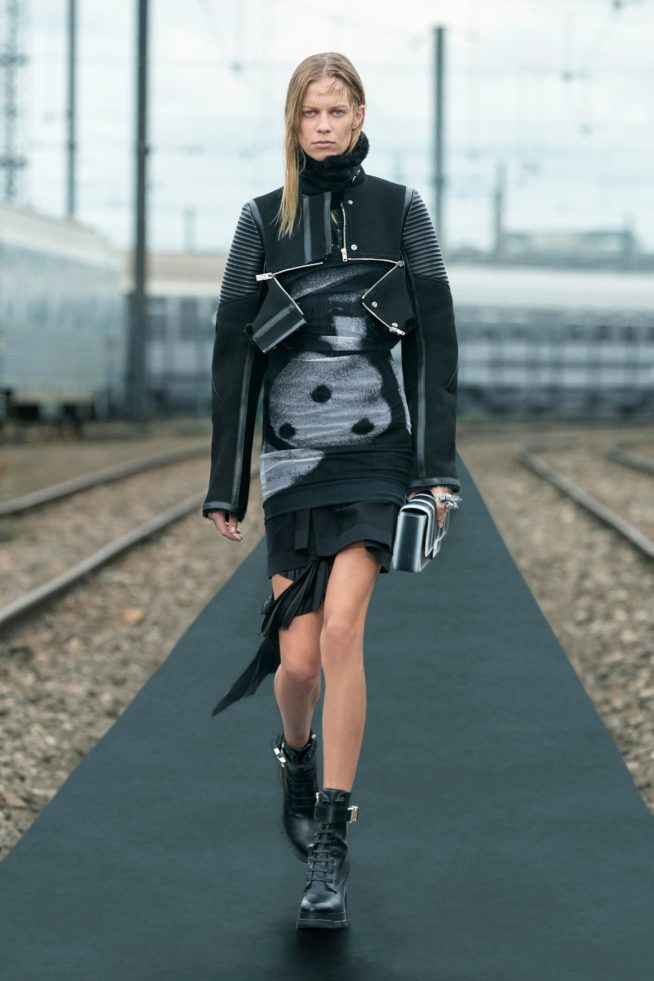 00001-givenchy-resort-22-credit-brand