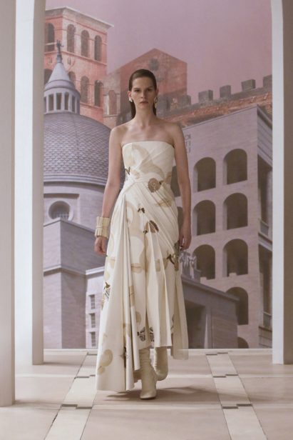 00003-fendi-couture-fall-2021-credit-brand
