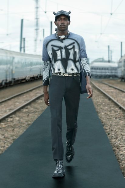 00005-givenchy-resort-22-credit-brand