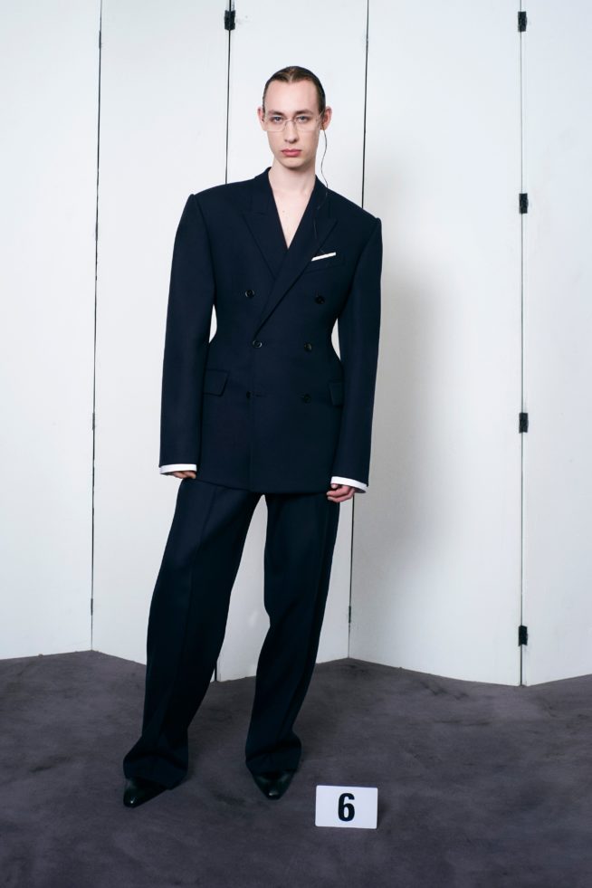 00006-balenciaga-couture-fall-21-credit-brand