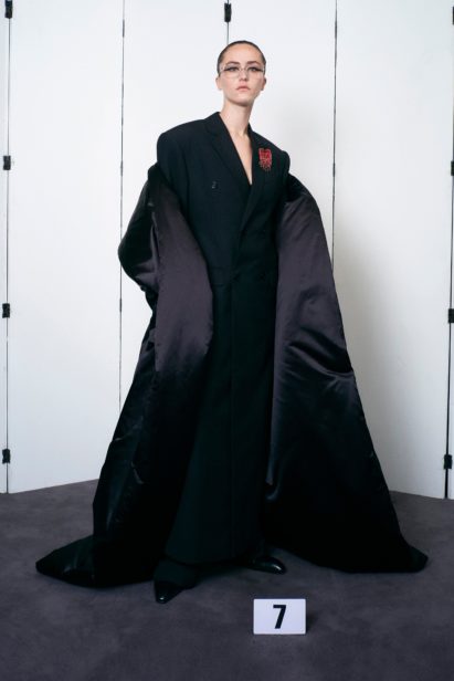 00007-balenciaga-couture-fall-21-credit-brand