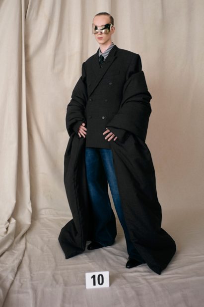 00010-balenciaga-couture-fall-21-credit-brand
