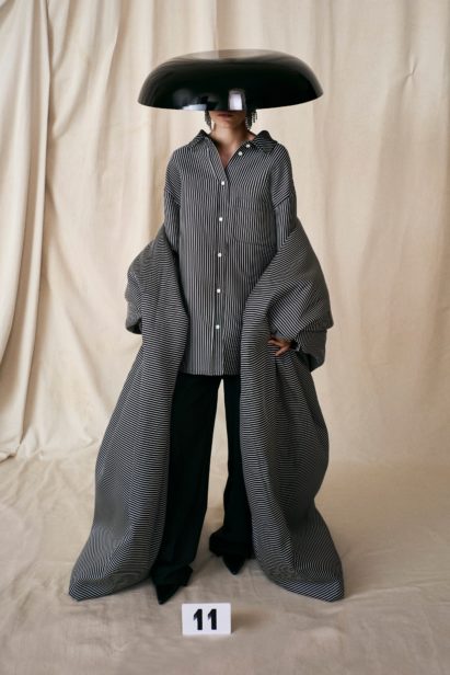 00011-balenciaga-couture-fall-21-credit-brand