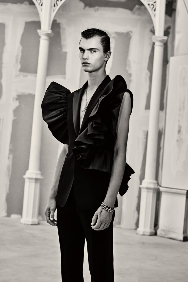 00012-alexander-mcqueen-mens-ss22-credit-brand