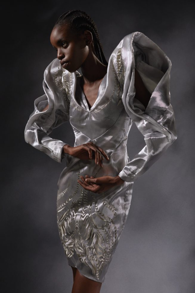 00014-iris-van-herpen-fall-21-couture