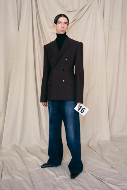 00016-balenciaga-couture-fall-21-credit-brand