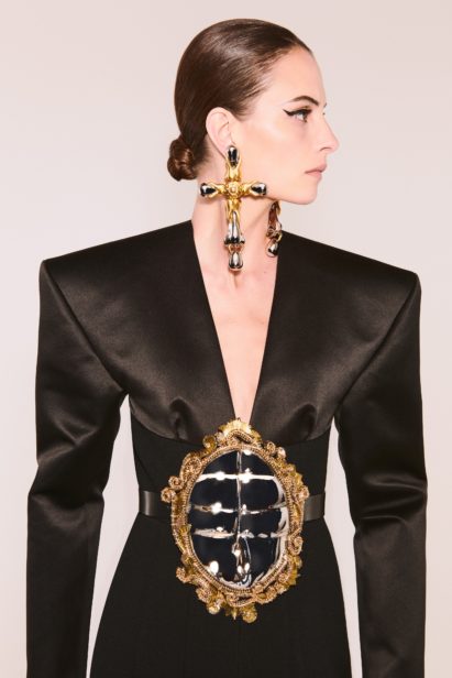00017-schiaparelli-couture-fall-21-credit-daniel-roseberry-brand