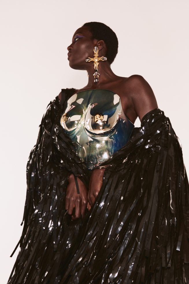 00019-schiaparelli-couture-fall-21-credit-daniel-roseberry-brand