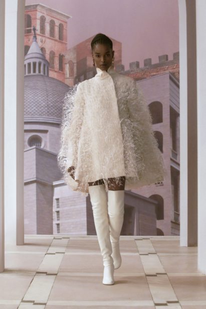 00020-fendi-couture-fall-2021-credit-brand