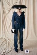 00021-balenciaga-couture-fall-21-credit-brand