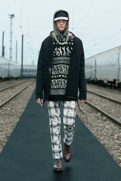 00022-givenchy-resort-22-credit-brand