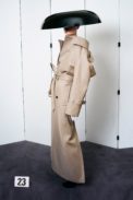 00023-balenciaga-couture-fall-21-credit-brand