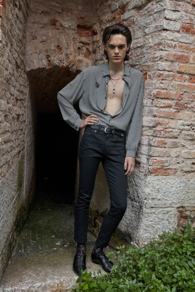 00023-saint-laurent-mens-ss22-venice-credit-brand
