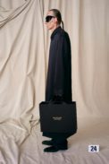 00024-balenciaga-couture-fall-21-credit-brand