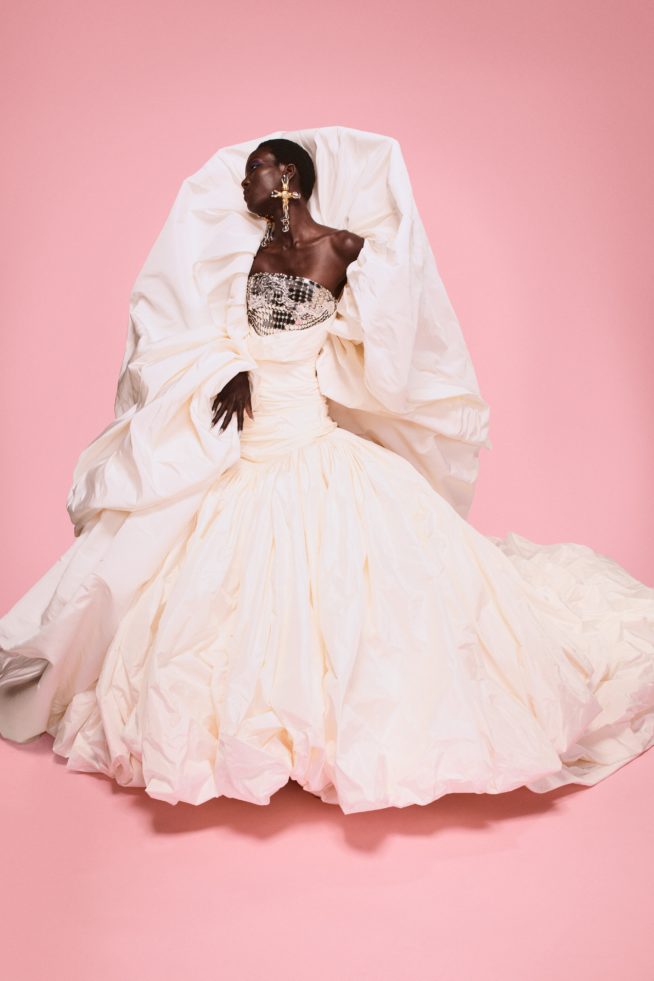 00026-schiaparelli-couture-fall-21-credit-daniel-roseberry-brand