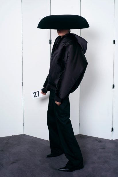 00027-balenciaga-couture-fall-21-credit-brand