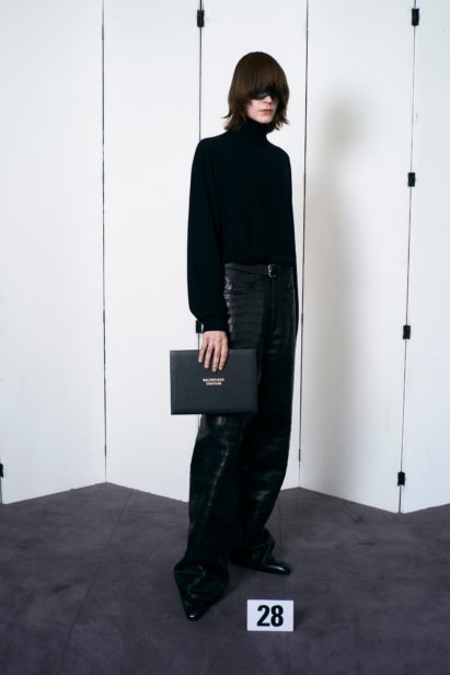 00028-balenciaga-couture-fall-21-credit-brand