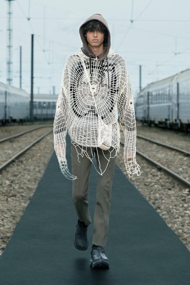 00028-givenchy-resort-22-credit-brand
