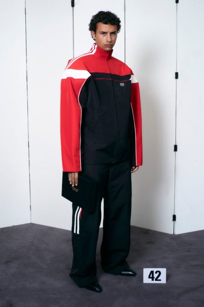 00042-balenciaga-couture-fall-21-credit-brand