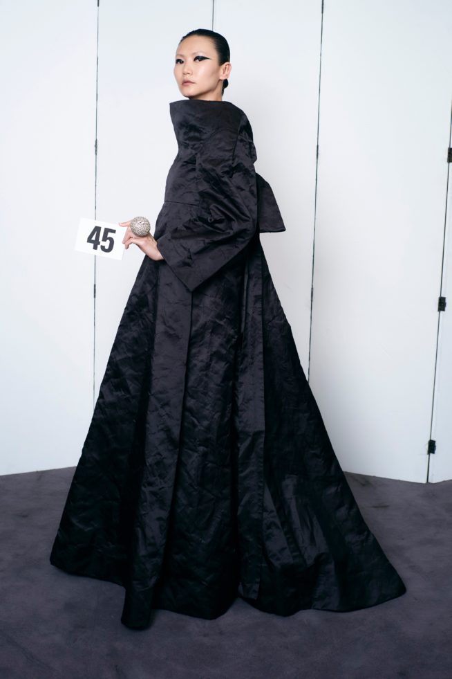 00045-balenciaga-couture-fall-21-credit-brand