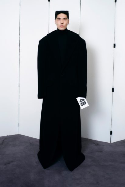00048-balenciaga-couture-fall-21-credit-brand