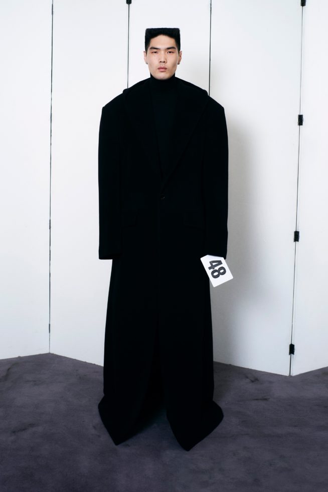 00048-balenciaga-couture-fall-21-credit-brand