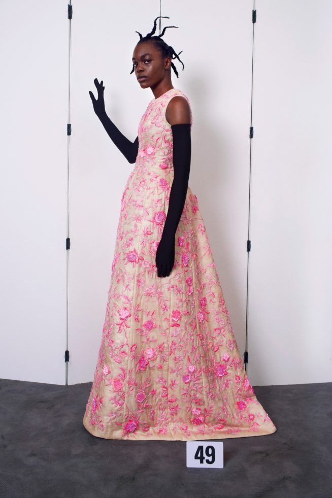 00049-balenciaga-couture-fall-21-credit-brand