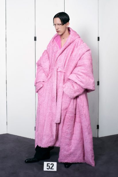 00052-balenciaga-couture-fall-21-credit-brand