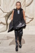 00001-rick-owens-spring-22-rtw-paris-credit-gorunway-1