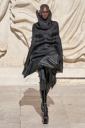 00003-rick-owens-spring-22-rtw-paris-credit-gorunway