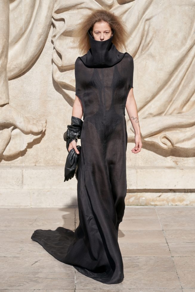00004-rick-owens-spring-22-rtw-paris-credit-gorunway
