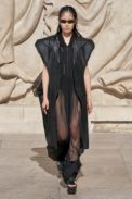 00013-rick-owens-spring-22-rtw-paris-credit-gorunway