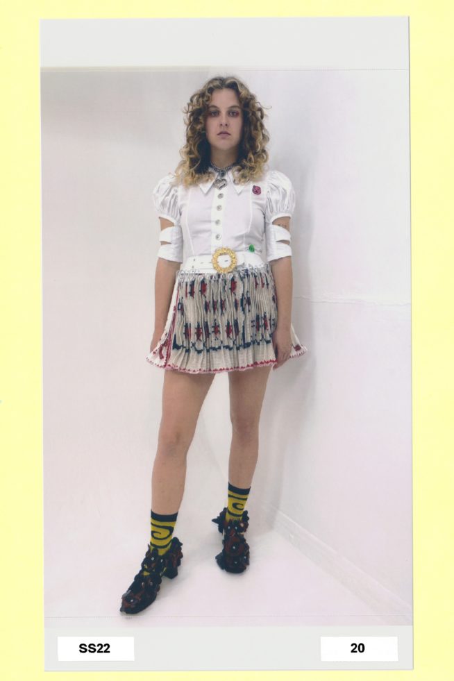 00020-chopova-lowena-spring-22-rtw-london-credit-brand