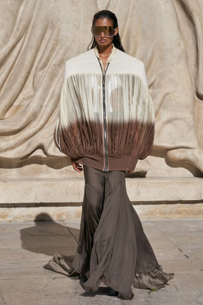 00021-rick-owens-spring-22-rtw-paris-credit-gorunway