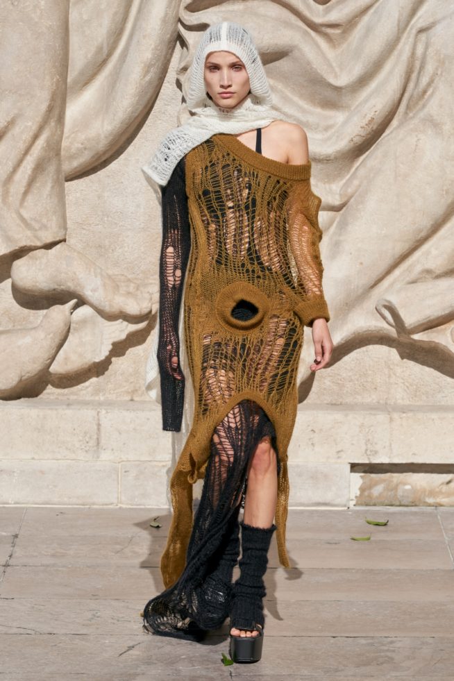 00024-rick-owens-spring-22-rtw-paris-credit-gorunway